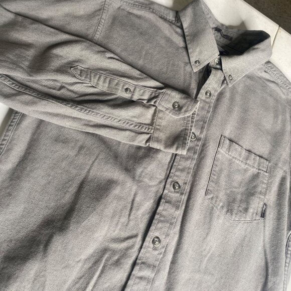 Eddie Bauer Classic Fit Shirt Mens Size M Gray Cotton Button Up Long Sleeves - Picture 3 of 10